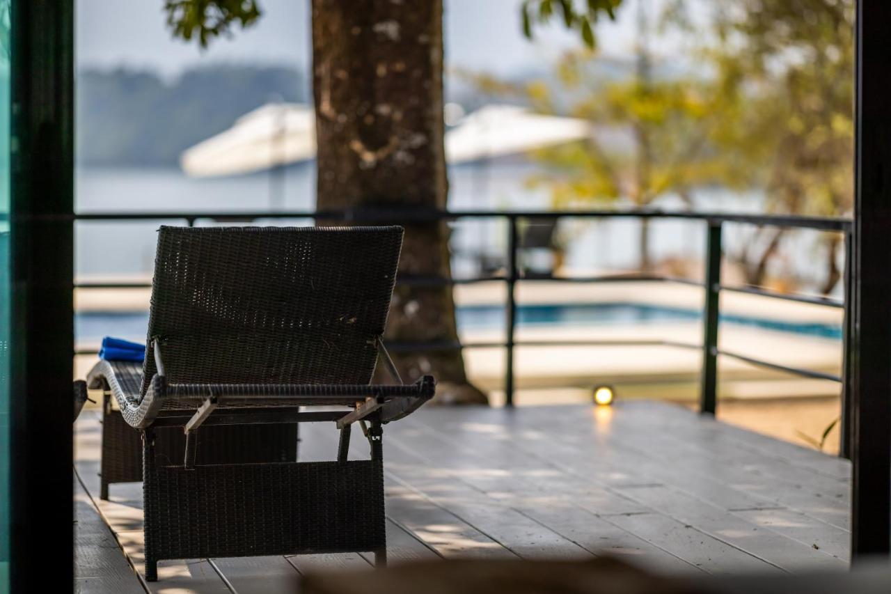 The Sanctuary Nam Ngum Beach Resort Vang Vieng Ngoại thất bức ảnh