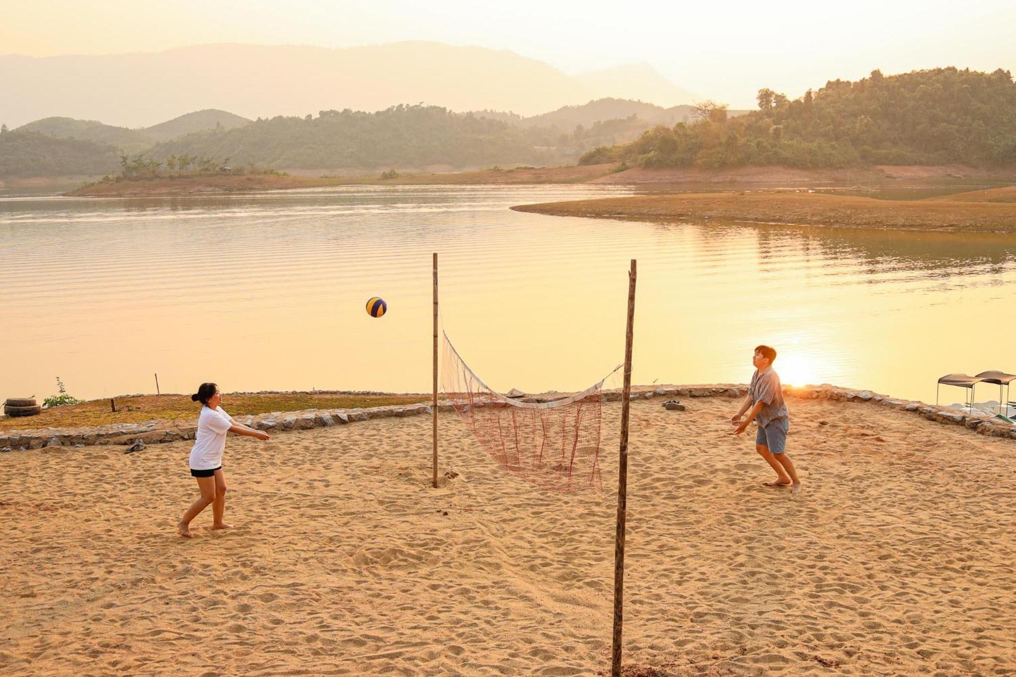 The Sanctuary Nam Ngum Beach Resort Vang Vieng Ngoại thất bức ảnh