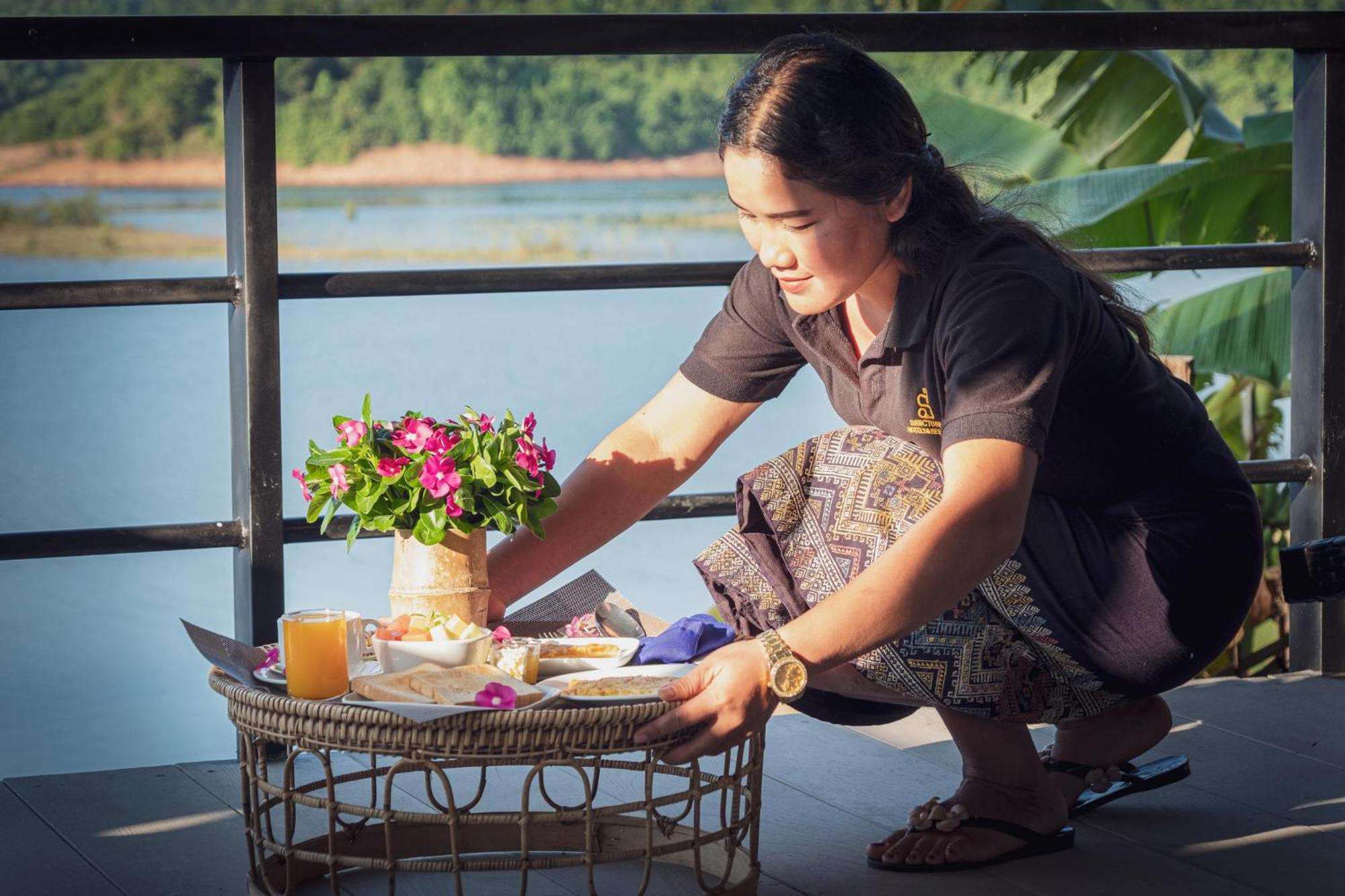 The Sanctuary Nam Ngum Beach Resort Vang Vieng Ngoại thất bức ảnh