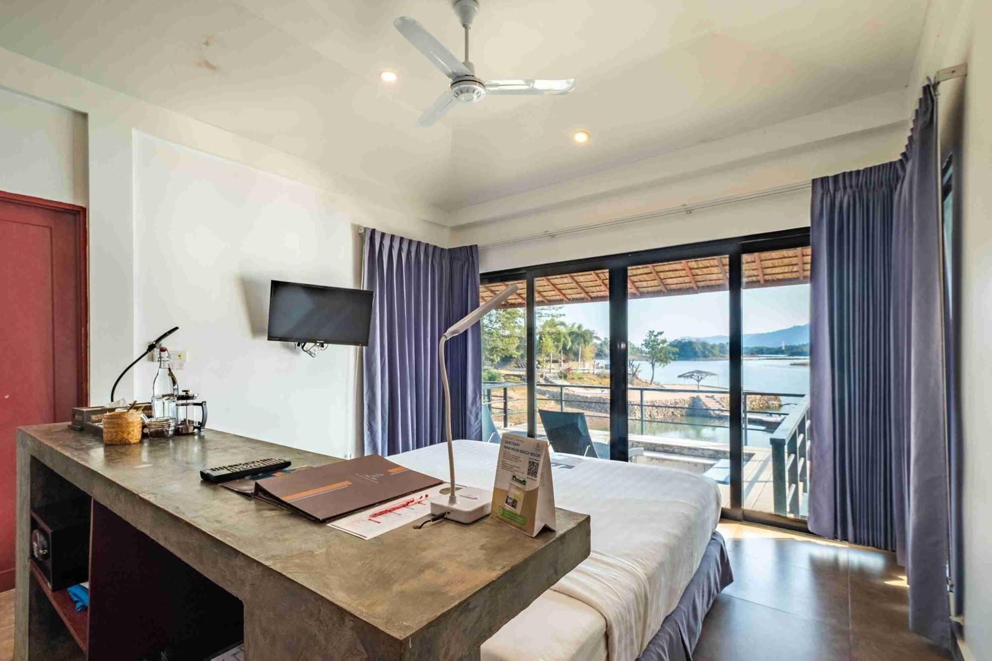 The Sanctuary Nam Ngum Beach Resort Vang Vieng Ngoại thất bức ảnh