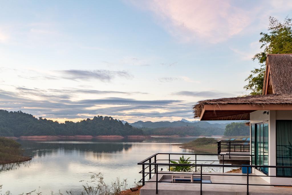 The Sanctuary Nam Ngum Beach Resort Vang Vieng Ngoại thất bức ảnh