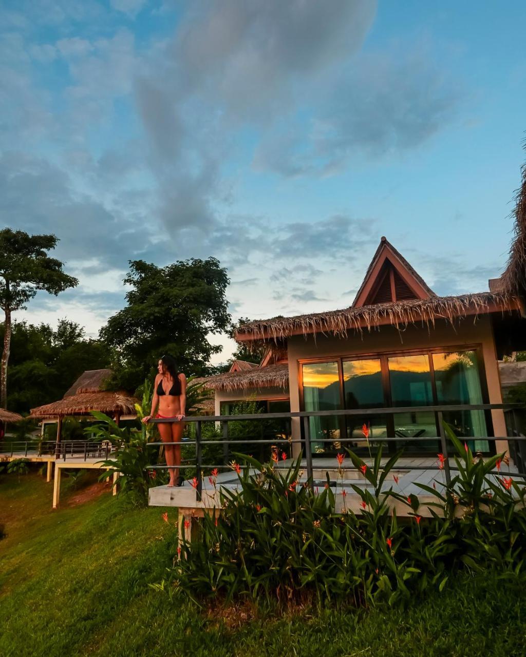 The Sanctuary Nam Ngum Beach Resort Vang Vieng Ngoại thất bức ảnh