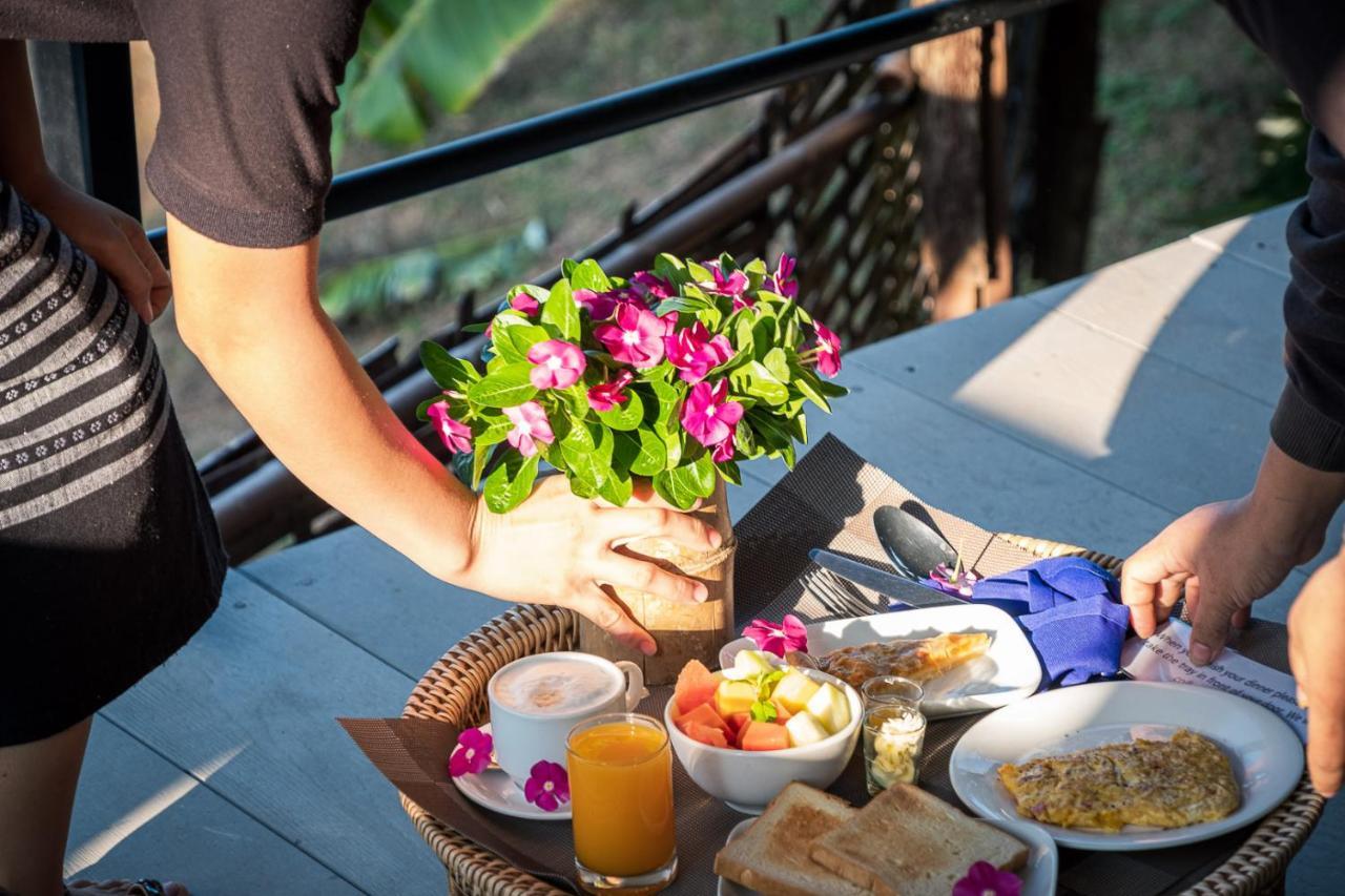 The Sanctuary Nam Ngum Beach Resort Vang Vieng Ngoại thất bức ảnh